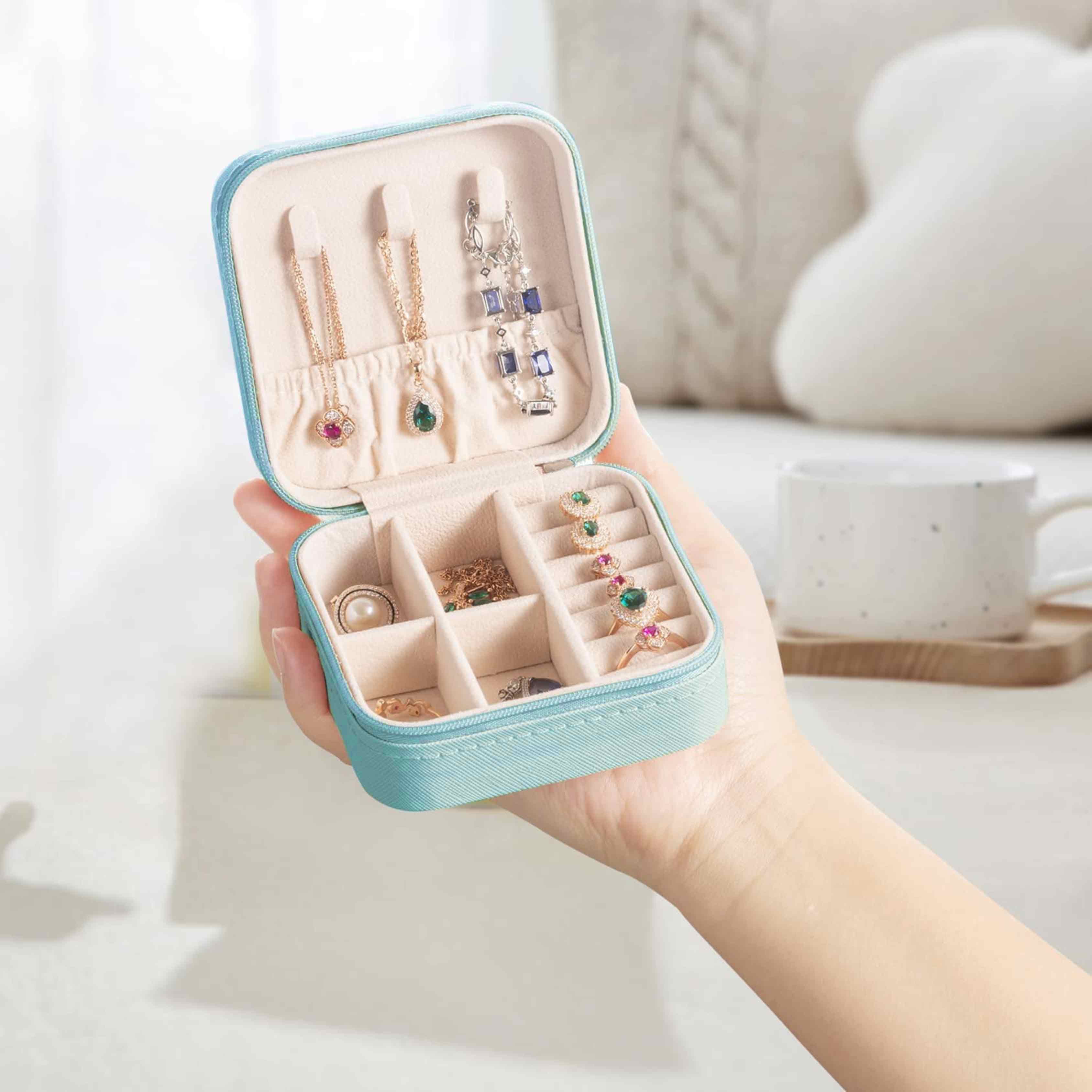 Customized Portable Travel Mini Jewelry Organizer Pu Leather Ring Organizer Case Storage Box for Women - Image 15