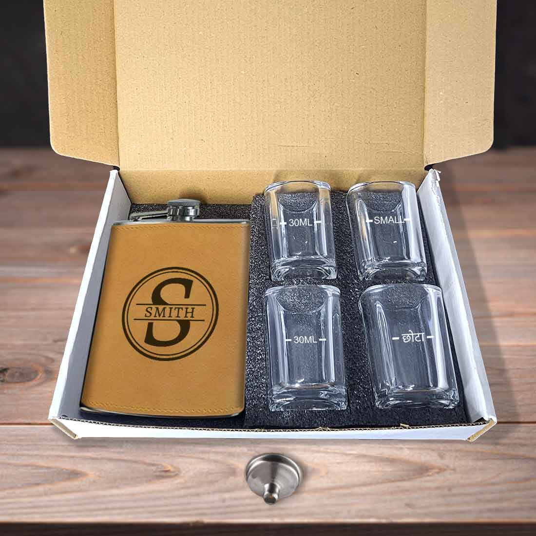 Customized Faux Leather Hip Flask Engraved Alcohol Flasks - Circle Monogram - Image 9