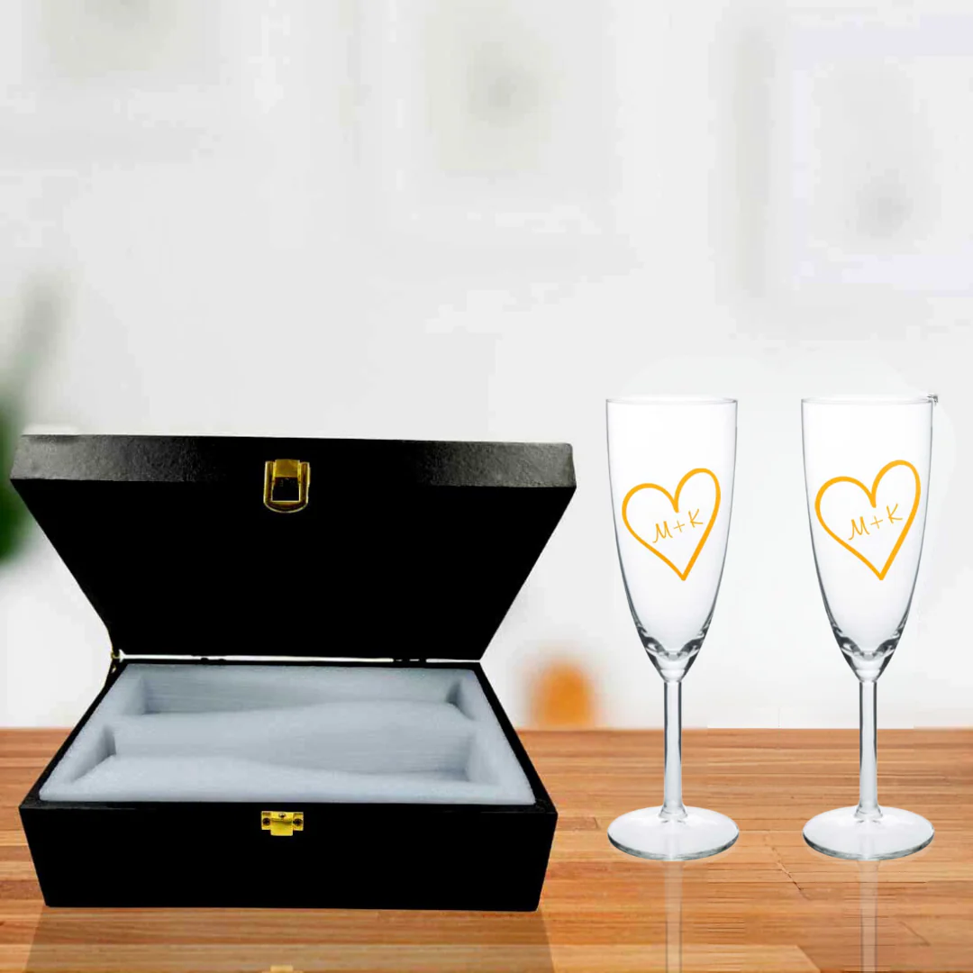 Personalised Champagne Glasses Flute Glass Set of 2  Anniversary Gift Idea  - Sweethearts - Image 2