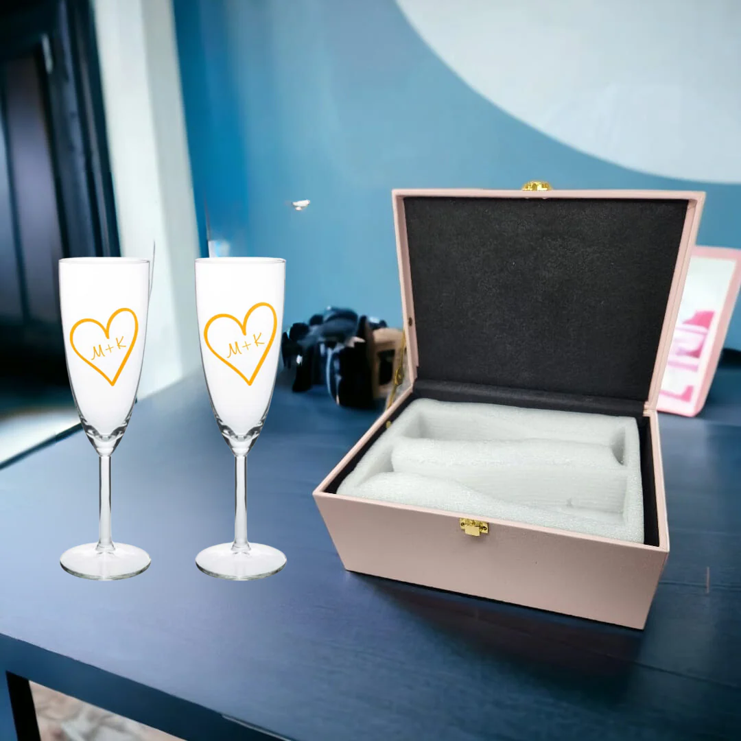 Personalised Champagne Glasses Flute Glass Set of 2  Anniversary Gift Idea  - Sweethearts - Image 3