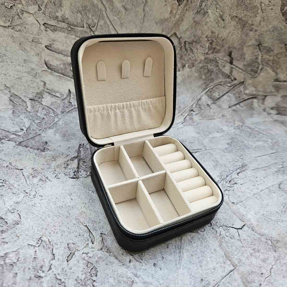 Personalised Organizer for Earrings Custom Jewellery Storage Case for Travel with zip - Image 7